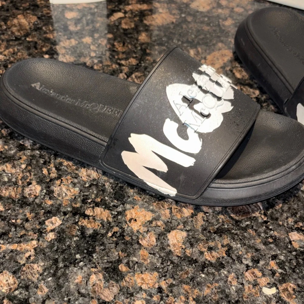Alexander McQueen Black Leather Logo Slide Sandals with White Graphic